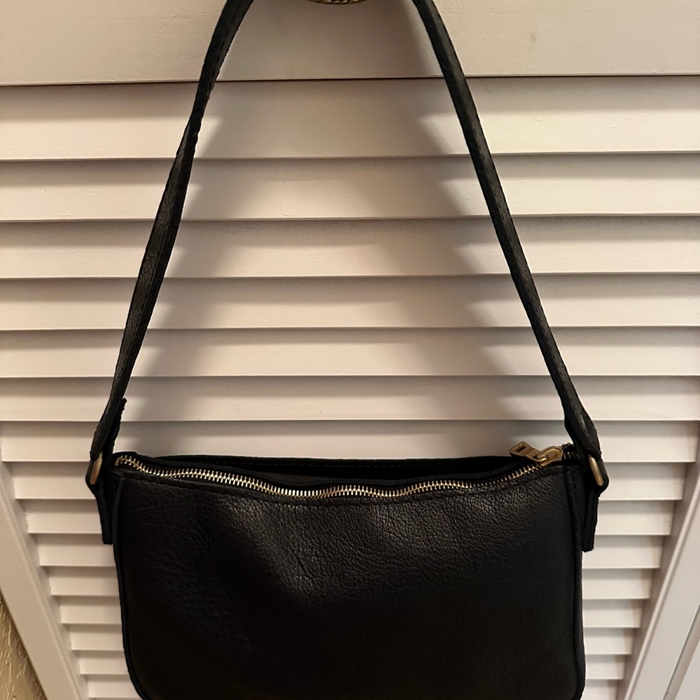 PLG pebbled black Lucy